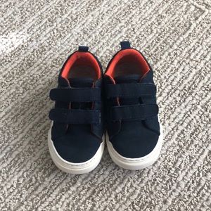 Boys 7T, blue GAP Velcro sneakers